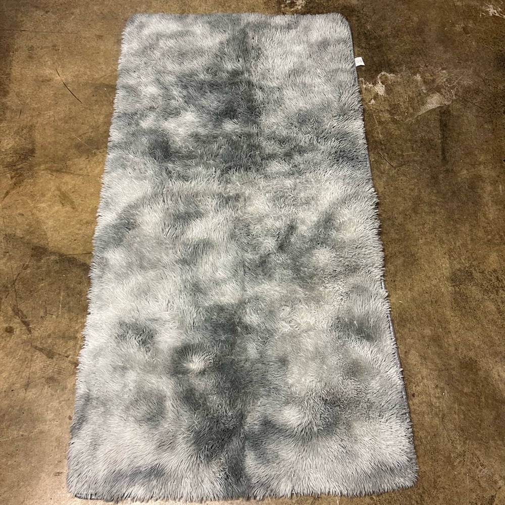 Gray Shaggy Area Rug